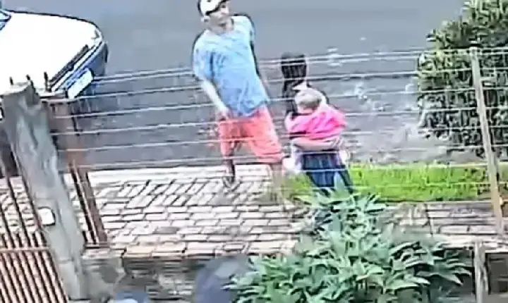 Adolescente é morta a facadas com bebê no colo no Paraná