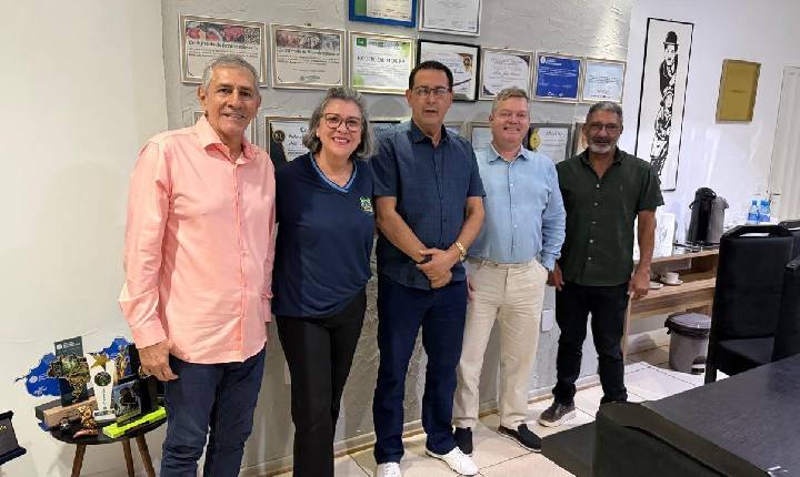 Aldo Júlio busca modernizar ainda mais a gestão de Rolim de Moura e recebe especialista de Londrina  