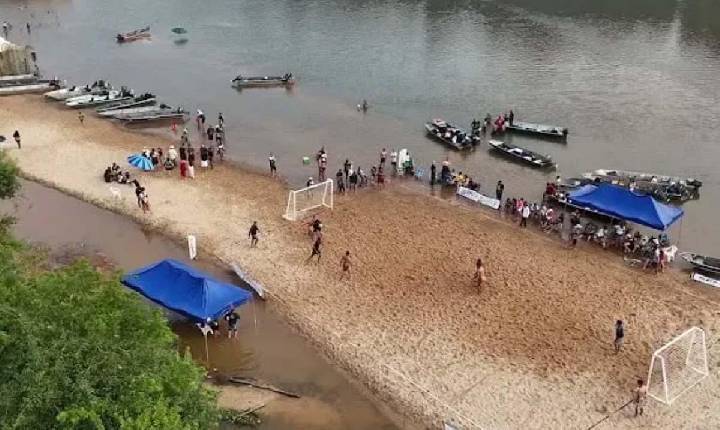 ALTA FLORESTA DO OESTE - Festival da Independência leva multidão para a praia de Porto Rolim