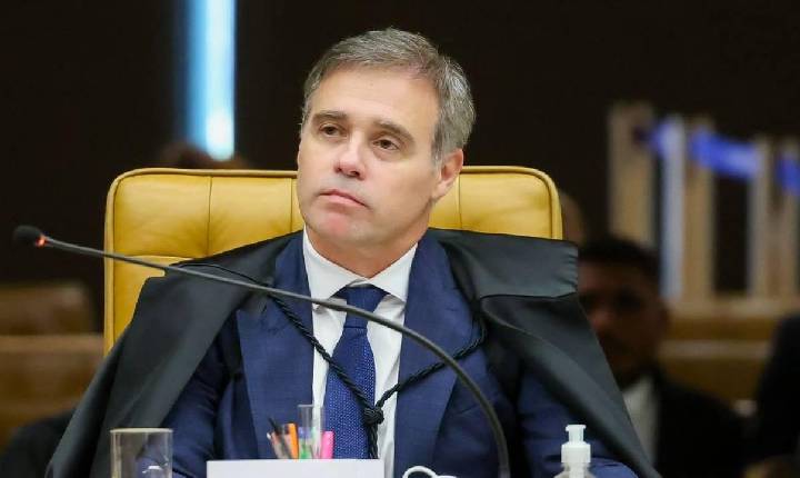 Amizade empolgante - Mendonça vê ‘comunhão para ilícitos’ no elo entre imóveis, Costa e Vorcaro