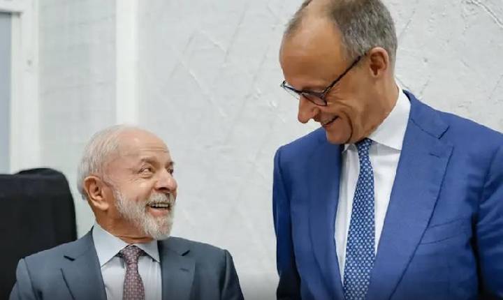 Anão diplomático - Lula atrasa agenda e Merz o deixa sozinho na visita a feira