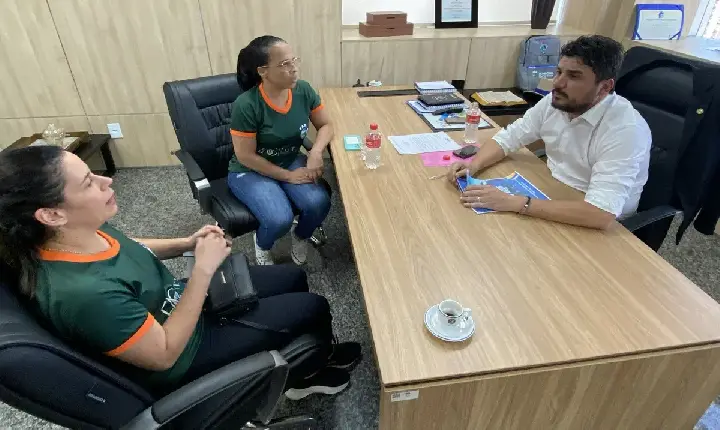 Apoio - Projeto FAV busca apoio do deputado Jean Mendonça para ampliar atividades do voleibol em Porto Velho