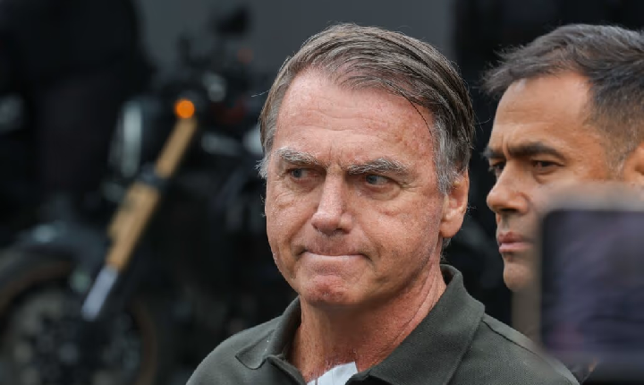 Brasil - Defesa de Bolsonaro vai ao STF para liberar cirurgia no ombro