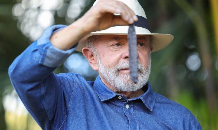 Brasil - Desaprovação de Lula se mantém em 50% no Lulômetro