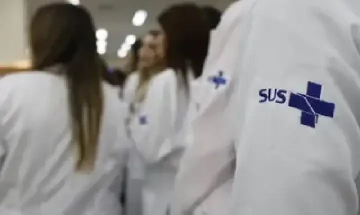 Brasil | Orçamento Novo piso dos médicos pode gerar impacto de R$ 25,9 bi aos cofres municipais, diz CNM