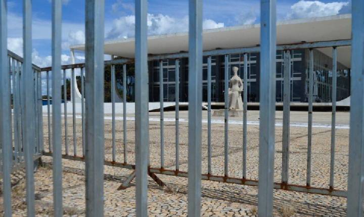 Chega - STF de hoje com ‘traços absolutistas’ precisa acabar, defende o Estadão em editorial
