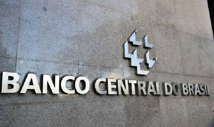 Concursos e Empregos - Receita Federal e Banco Central são autorizados a realizar concursos
