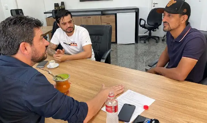 DEMANDAS - Deputado Jean Mendonça discute projetos e melhorias para Alvorada do oeste