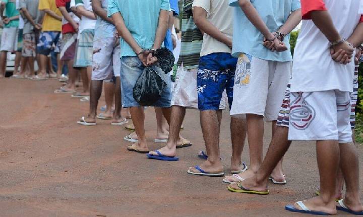 Destaque 2 - Lula ignora dados do próprio governo sobre Segurança e Educação