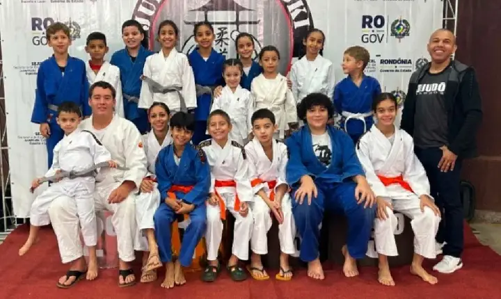 DESTAQUE - Academia Barros conquista 3º lugar geral e leva 14 medalhas na 5ª Copa de Judô Sokolowski