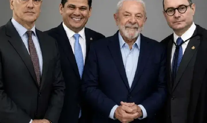Direito e Justiça - Vaza e choca o país assunto tratado na casa de Moraes em jantar com Lula, Zanin e Alcolumbre