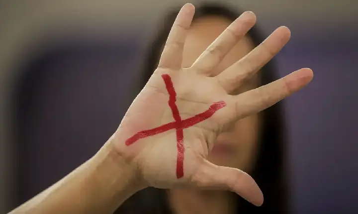 Direitos Humanos - Publicadas leis que ampliam combate à violência contra as mulheres