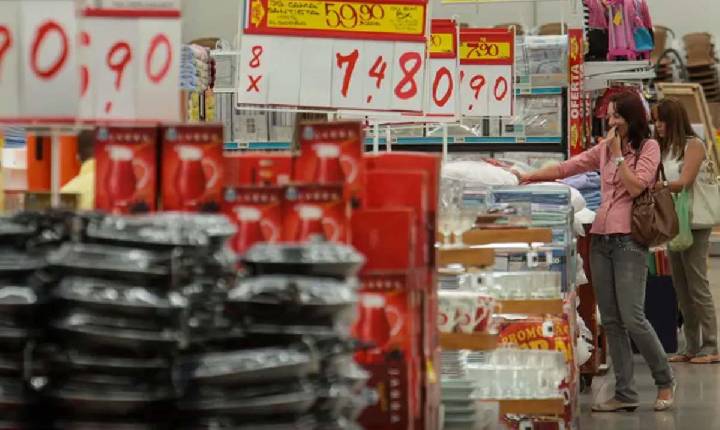 ECONOMIA - Mercado eleva previsão da inflação para 4,36% este ano