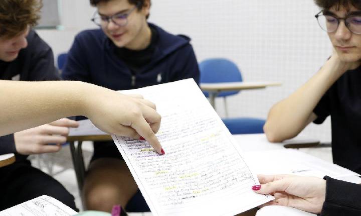 Educação - Encceja 2026: alunos já podem consultar cartilha de redação
