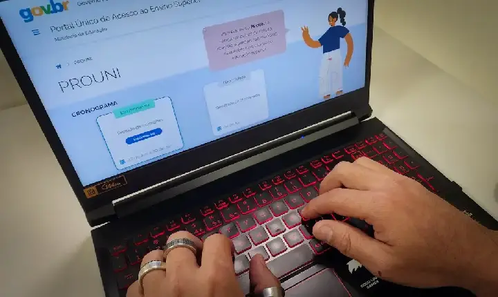 Educação-  Estudante deve comprovar até hoje informações de inscrição no Prouni