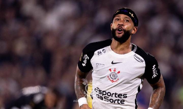 ele fica - Corinthians volta atrás e acerta renovação de Memphis Depay