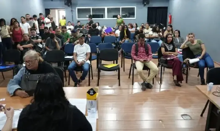 Emprego - Mutirão de empregos atrai centenas de candidatos no primeiro dia em Porto Velho