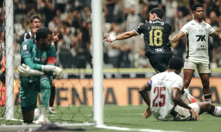 Esportes - Atlético-MG bate Vitória pelo Brasileirão e alcança 13º jogo sem derrotas