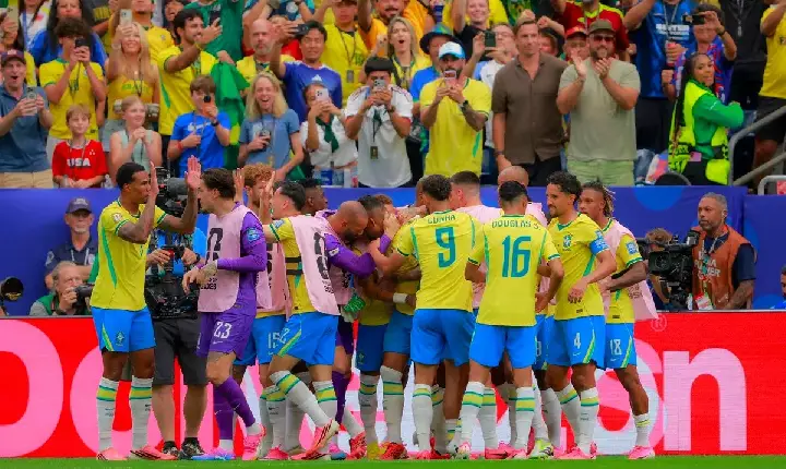 Esportes - Com gol nos acréscimos, Brasil vira contra Japão e avança às oitavas. Vídeo