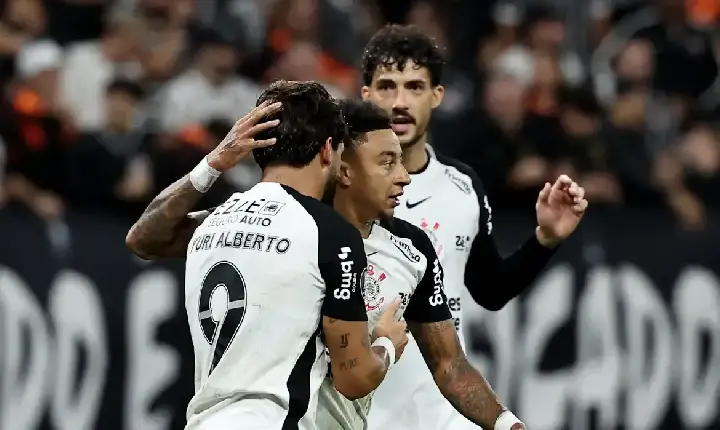 Esportes - Corinthians derrota Peñarol para seguir 100% na Libertadores