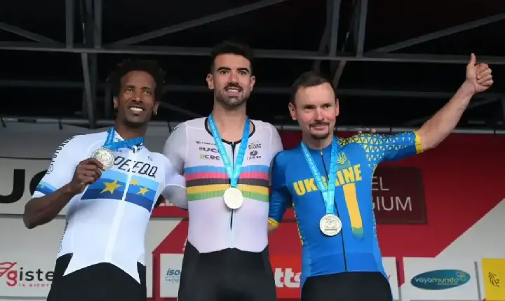 Esportes - Lauro Chaman é ouro em etapa a Copa do Mundo de ciclismo de estrada