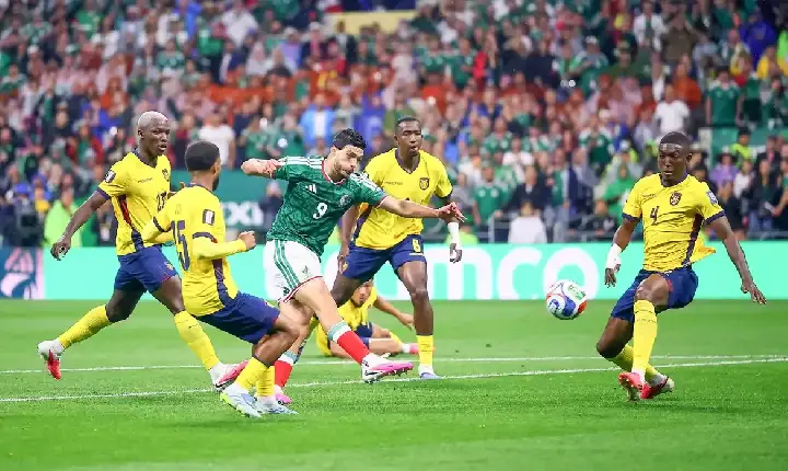 Esportes - México bate Equador e avança às oitavas de final da Copa