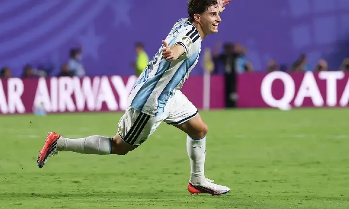 Esportes - No sufoco, Argentina vence Suíça na prorrogação e vai às semis da Copa