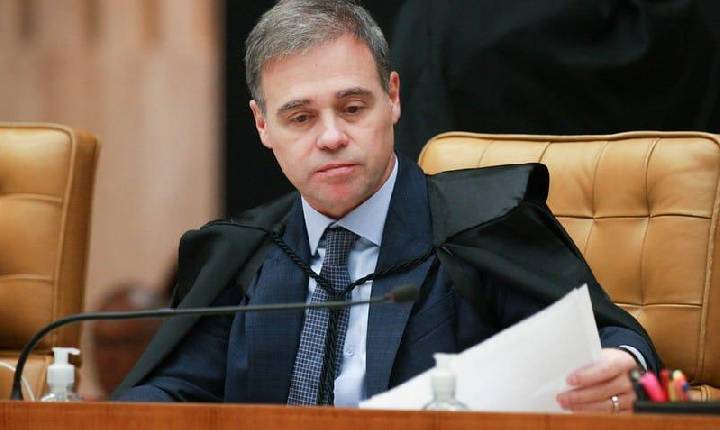 Está pronto - Mendonça quer levar indícios contra Moraes ao plenário do STF; só depende de Fachin