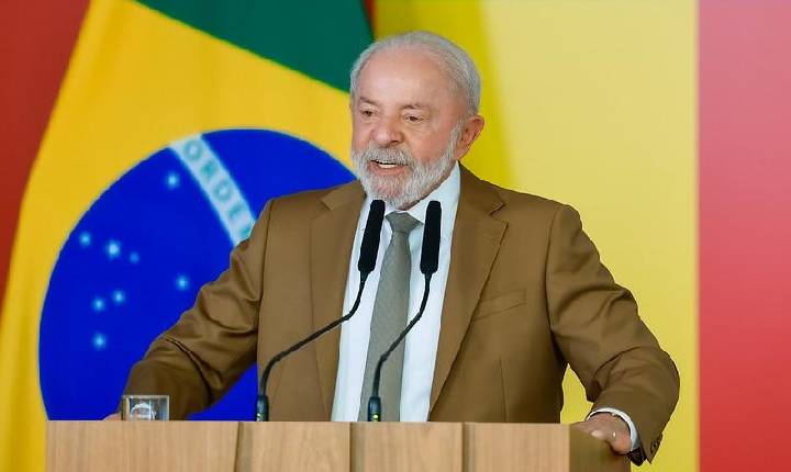 Fim de uma estupidez - Rejeição alta faz Lula revogar ‘taxa das blusinhas’ que criou