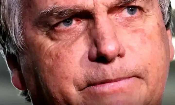 INQUÉRITO - Polícia Civil do DF não indicia Bolsonaro no caso de arma apreendida