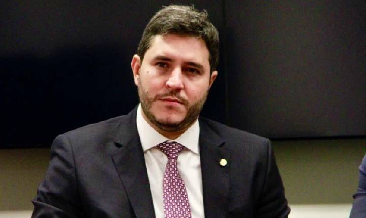 Justiça mantém vídeo que cita R$ 2 milhões, chama Maurício Carvalho de 'irmão da Patricinha' e critica aumento da conta de luz