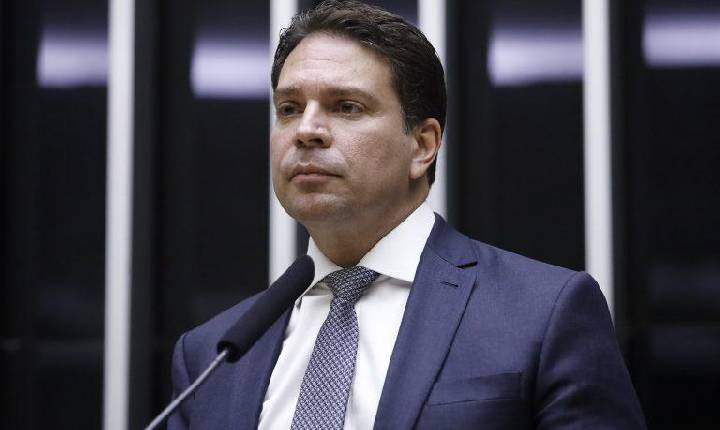 Manipulação do ICE - Senado convoca PF a explicar armação contra Ramagem