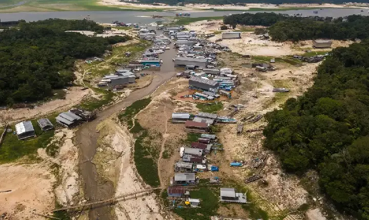 Meio - Ambiente Da Amazônia à Europa, seca avança e movimenta debates na COP17