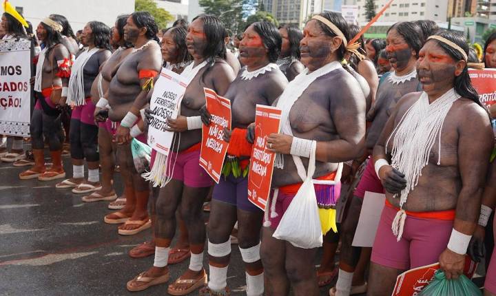Notícias -ATL: Indígenas tomam as ruas de Brasília pedido demarcação