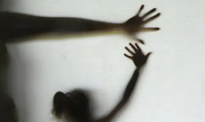 Notícias -  Brasil registra média diária de 64 meninas vítimas de violência sexual