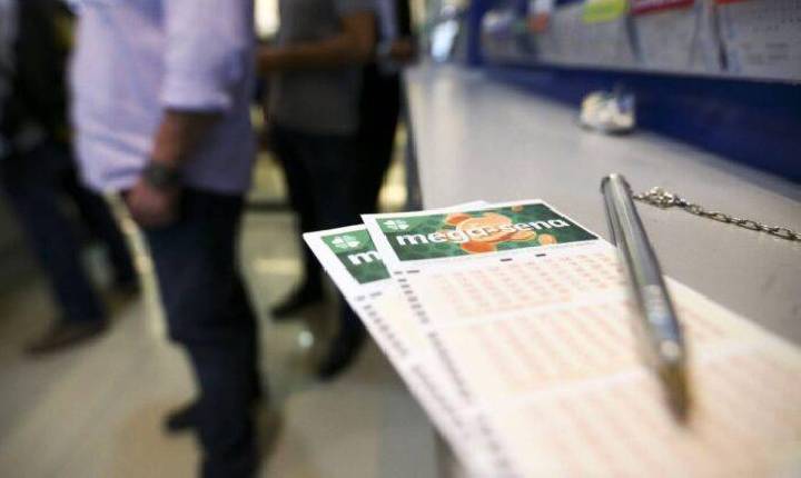 Notícias - Mega-Sena acumula e prêmio vai a R$ 50 milhões para o próximo sorteio