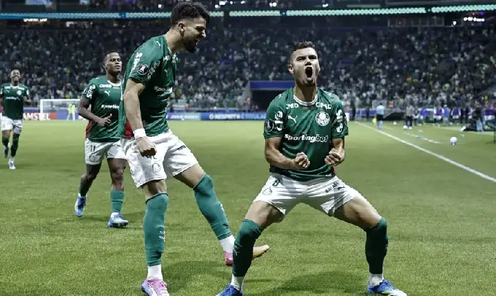 Palmeiras goleia Junior com Flaco garçom e vai às oitavas da Libertadores