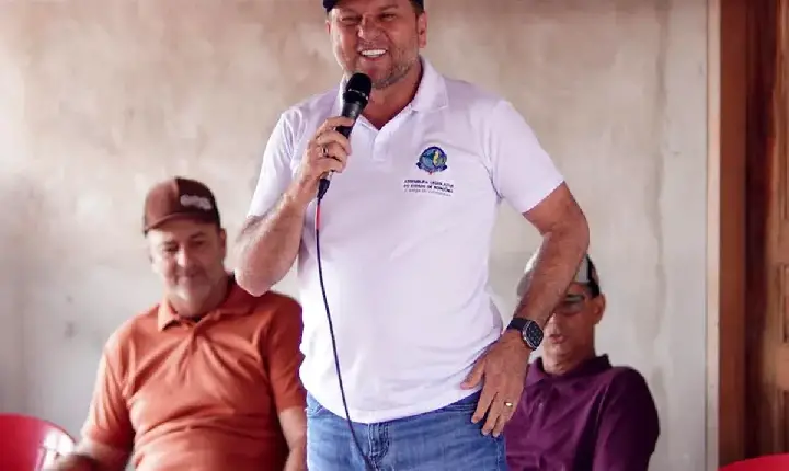 Parceria - Associações de Santa Luzia e Espigão do Oeste recebem implementos com apoio de Cirone