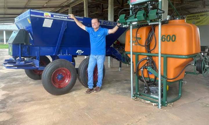 Parceria - Recursos assegurados pelo deputado Cirone Deiró facilitam dia a dia de quem vive na área rural