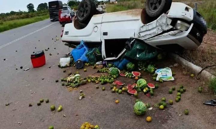 Pimenta Bueno - Acidente entre caminhonete e carro deixa feridos na RO-010