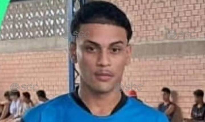 Plantão de Polícia - Jovem de 21 anos é executado a tiros na frente da mãe em Candeias do Jamari