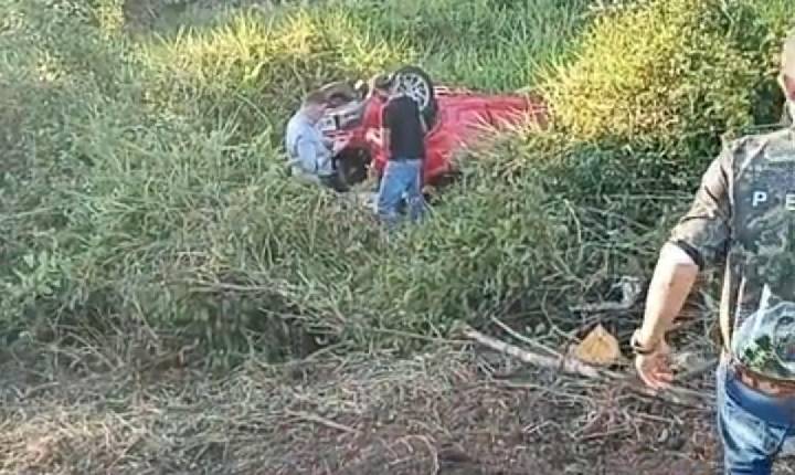Polícia - Cinco pessoas morrem em colisão frontal entre carro e bitrem na BR-364, em Porto Velho