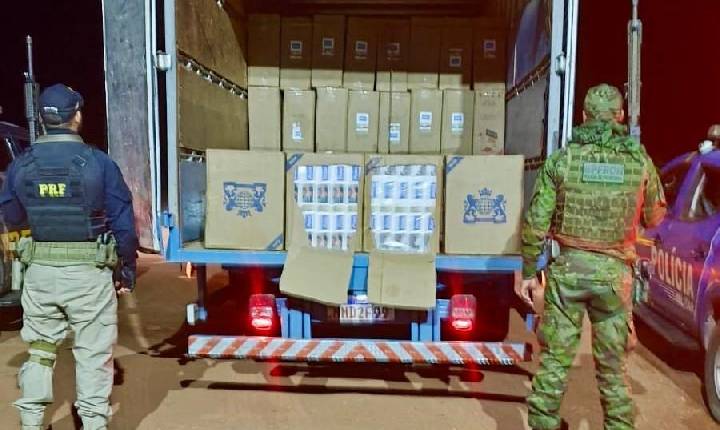 Polícia - Fiscalização na BR-364 intercepta carga milionária de cigarros contrabandeados