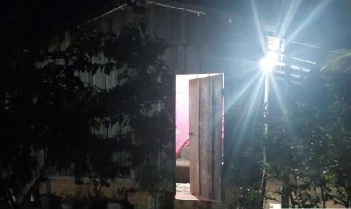 Polícia - Homem de 52 anos é assassinado durante comemoração de aniversário; genro foge após o crime
