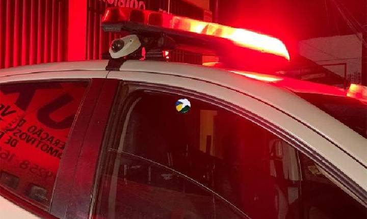 Polícia - Tentativa de roubo contra policial termina com fuga e moto abandonada
