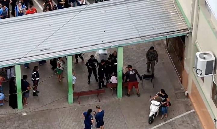 Polícia - Vídeo: duas funcionárias são mortas em ataque a tiros dentro de escola em Rio Branco
