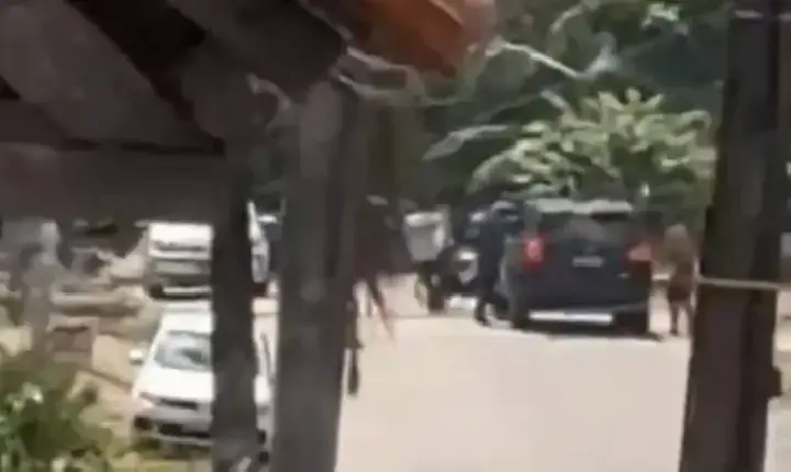 Polícia - Vídeo mostra acadêmica sendo rendida por populares após atropelar e matar idoso