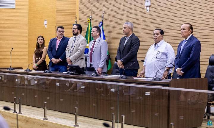 Política - Assembleia celebra os 20 anos da primeira turma de Jornalismo formada em Rondônia em sessão solene