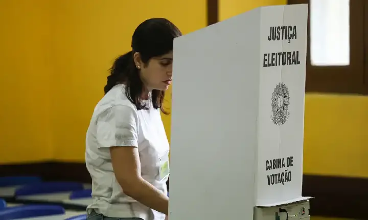Política | Congresso Nacional - Voto distrital: Câmara deve votar proposta ainda no primeiro semestre, diz relator