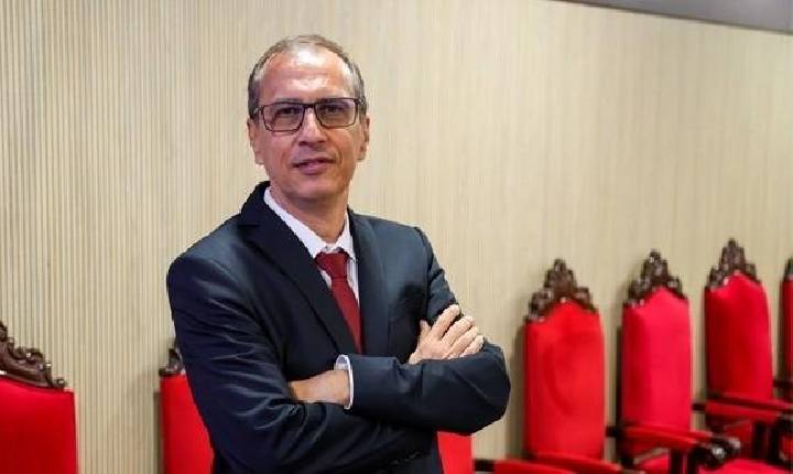 Política - Governador escolhe o mais votado em lista do TJRO e nomeia procurador Alexandre Corbacho novo desembargador